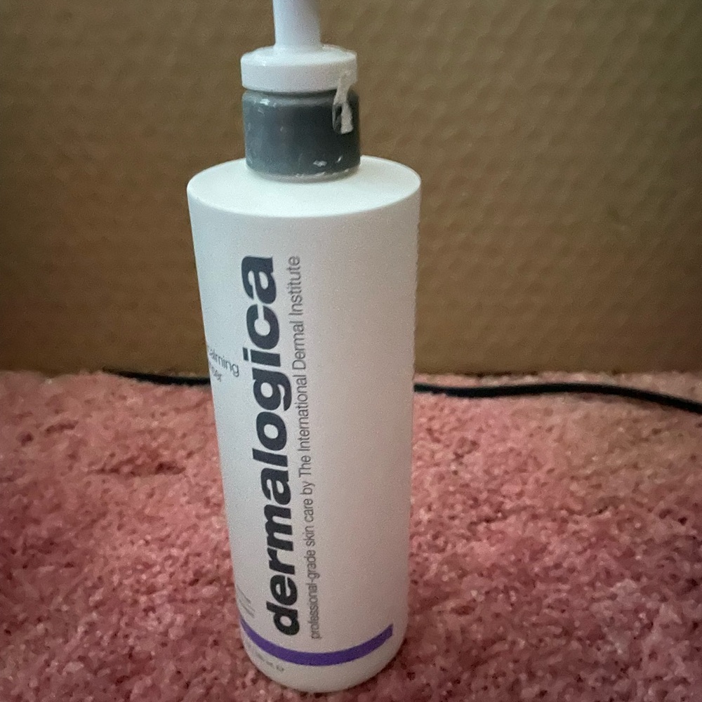 Used once Dermologica Ultra Calming cleanser.  Full size purchased at day spa